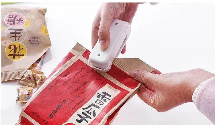 Mini Bag Seal Machine Snack Bag Clip Kitchen Handheld Food Sealer Easy-To-Use Portable Sealer Packaging Plastic Food Bag Closure