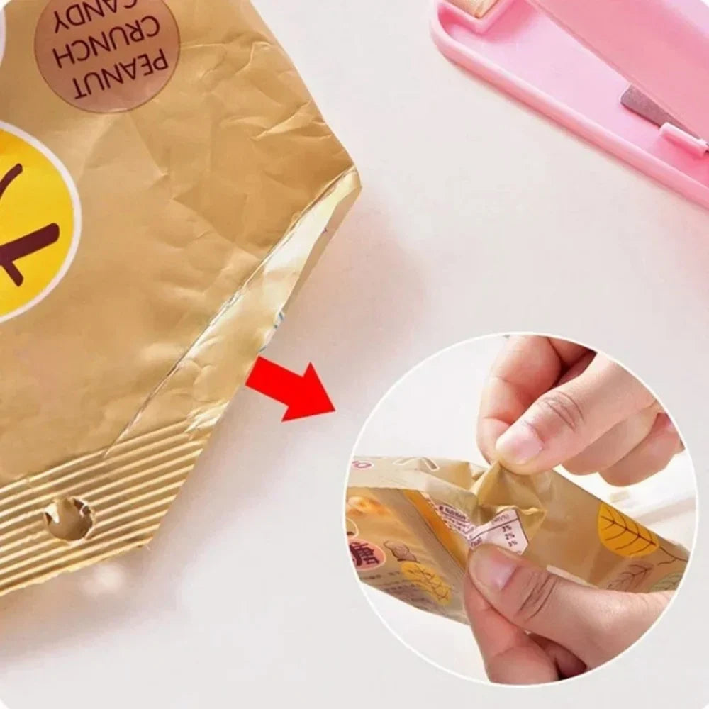 Mini Bag Seal Machine Snack Bag Clip Kitchen Handheld Food Sealer Easy-To-Use Portable Sealer Packaging Plastic Food Bag Closure